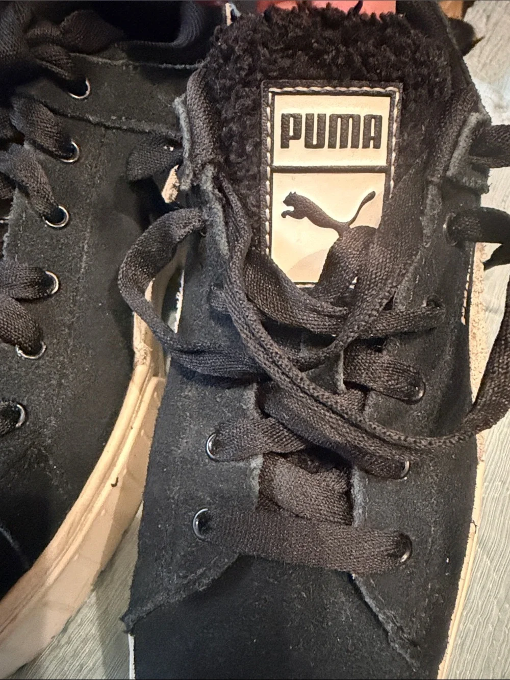Puma Mayze Teddy Sneakers sz 7